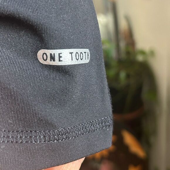 Black Tooth Tank Top with Floral Collar - Picture 2 of 10